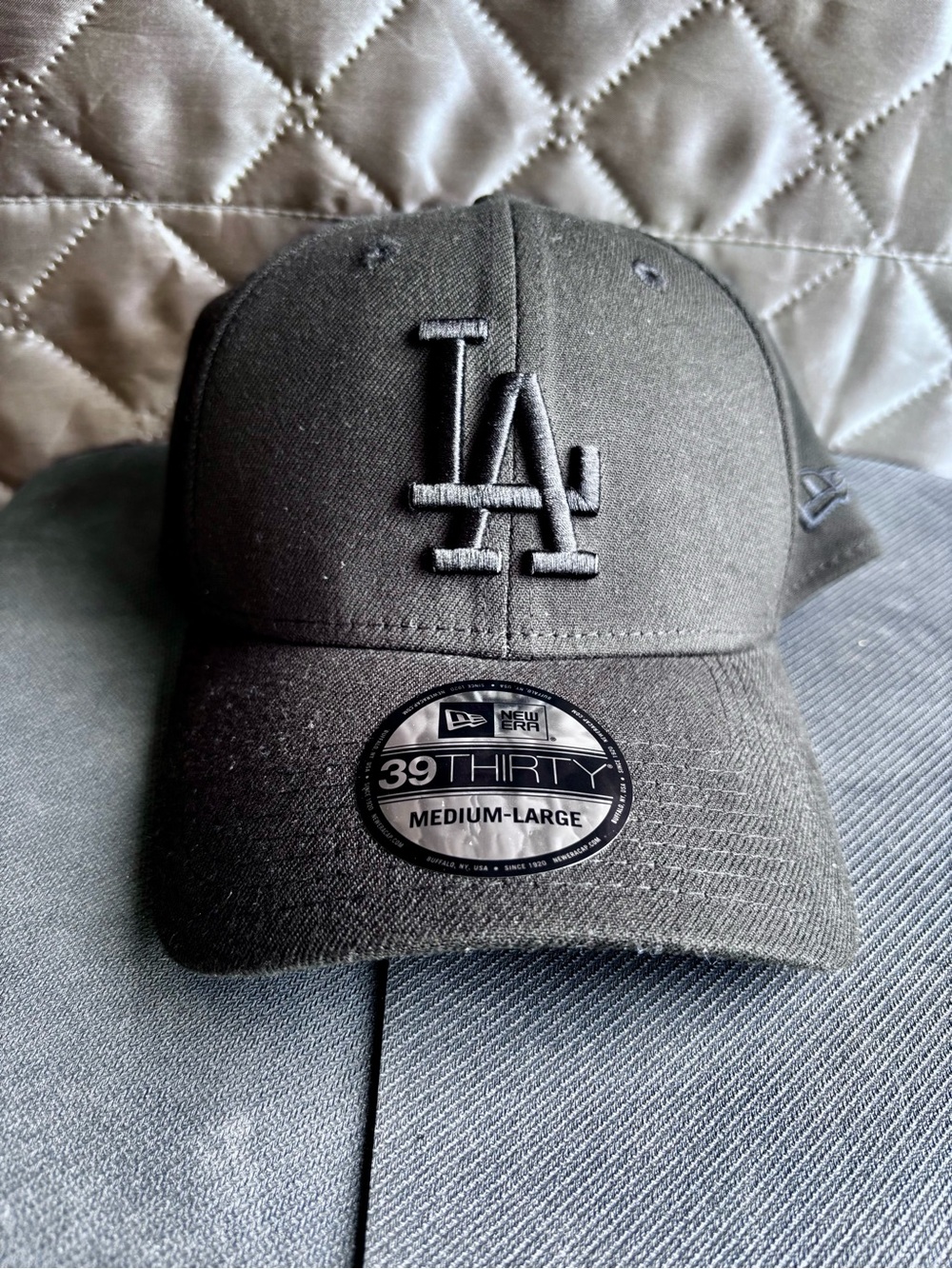 New Era Black LA Dodgers 39THIRTY Stretch-Fit Hat M/L